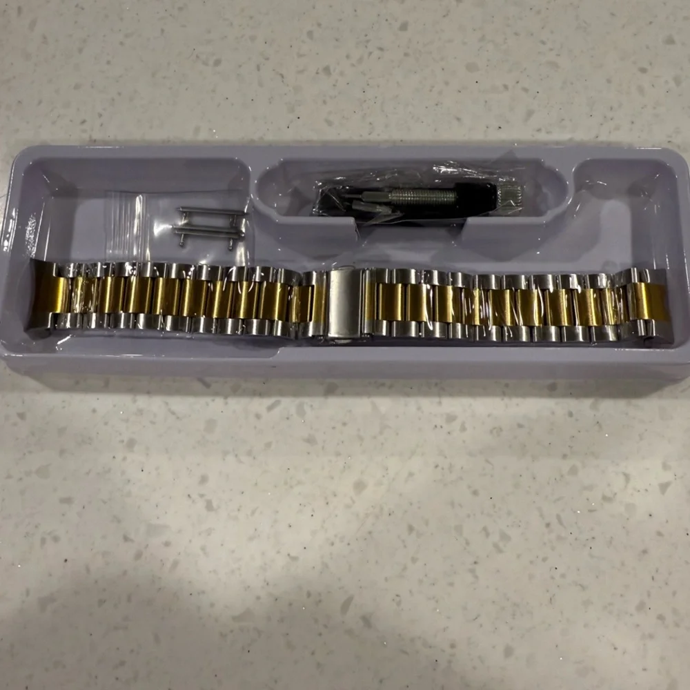Men’s Apple Watch Band, Stainless Steel, Gold and Silver toned, NWT